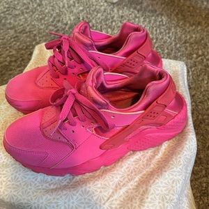 Nike “Hurache”